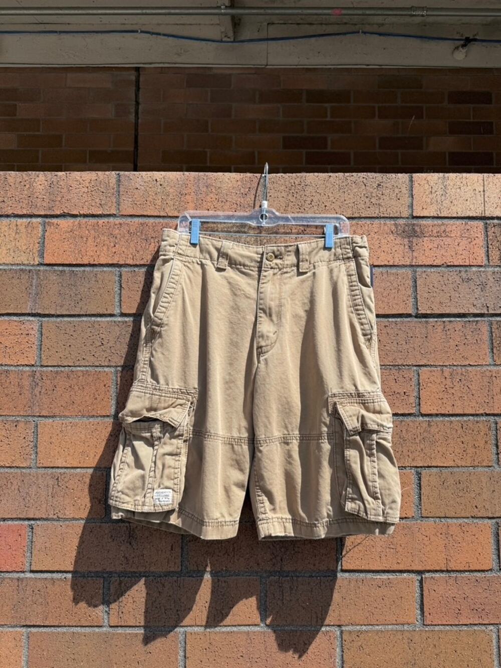 2010 Levi's Signature Authentics Y2K Vintage Tan Cargo Shorts Red Tab Big E